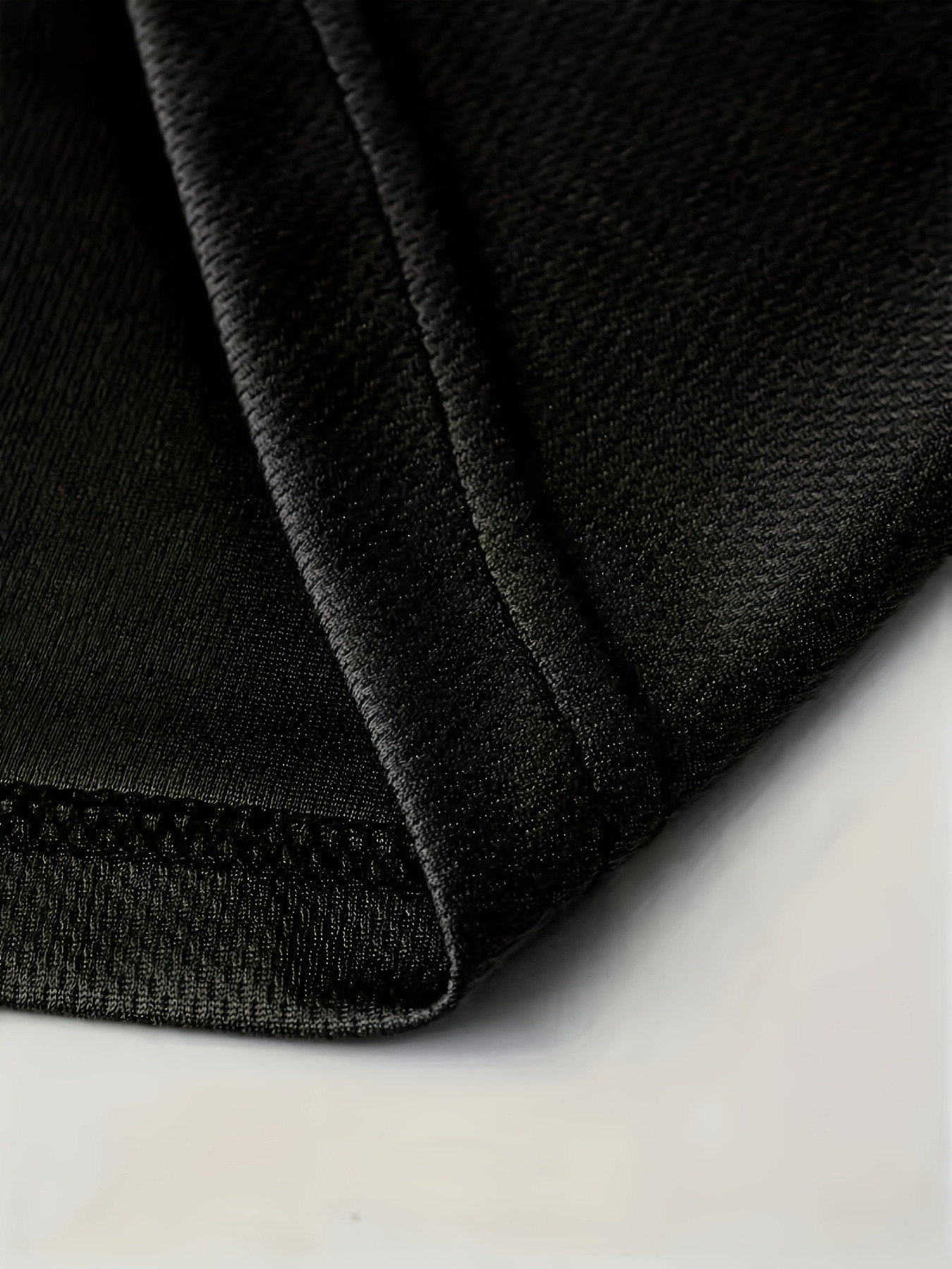 New Product Launch: White Shor - đánh giá và giá Streetwear Brand Dutch